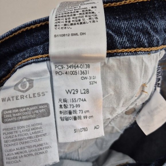 Levi's Women's Wedgie Straight Leg Button-Fly Raw Hem Ankle Jeans - Size 29W-26L - Picture 15 of 16